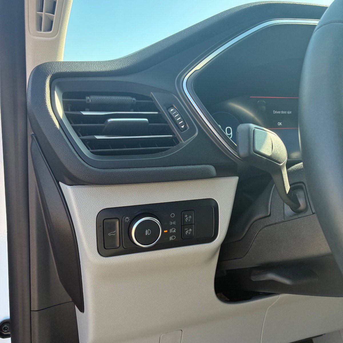 Used 2024 Ford Escape Platinum AWD/4WD image 10