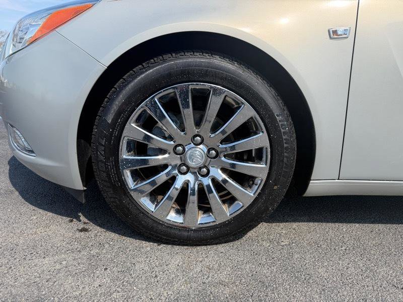 Used 2011 Buick Regal CXL w/ RL3 Preferred Equipment Group FWD image 28