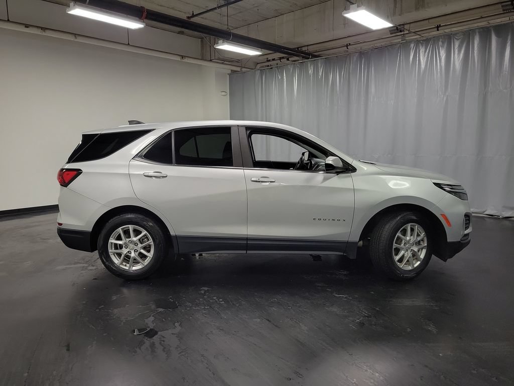 Used 2022 Chevrolet Equinox LT FWD image 9