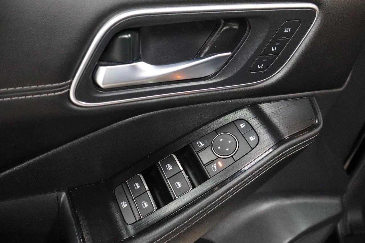 Used 2023 Nissan Rogue Platinum w/ Platinum Premium Package image 11