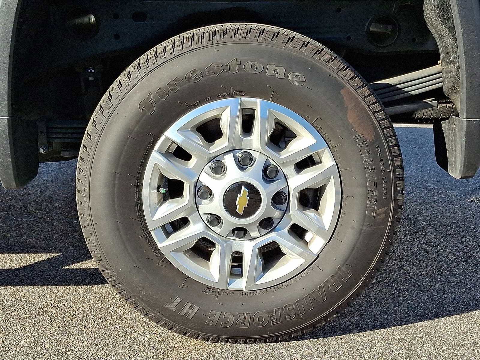 Used 2025 Chevrolet Silverado 2500 LT w/ Convenience Package image 38