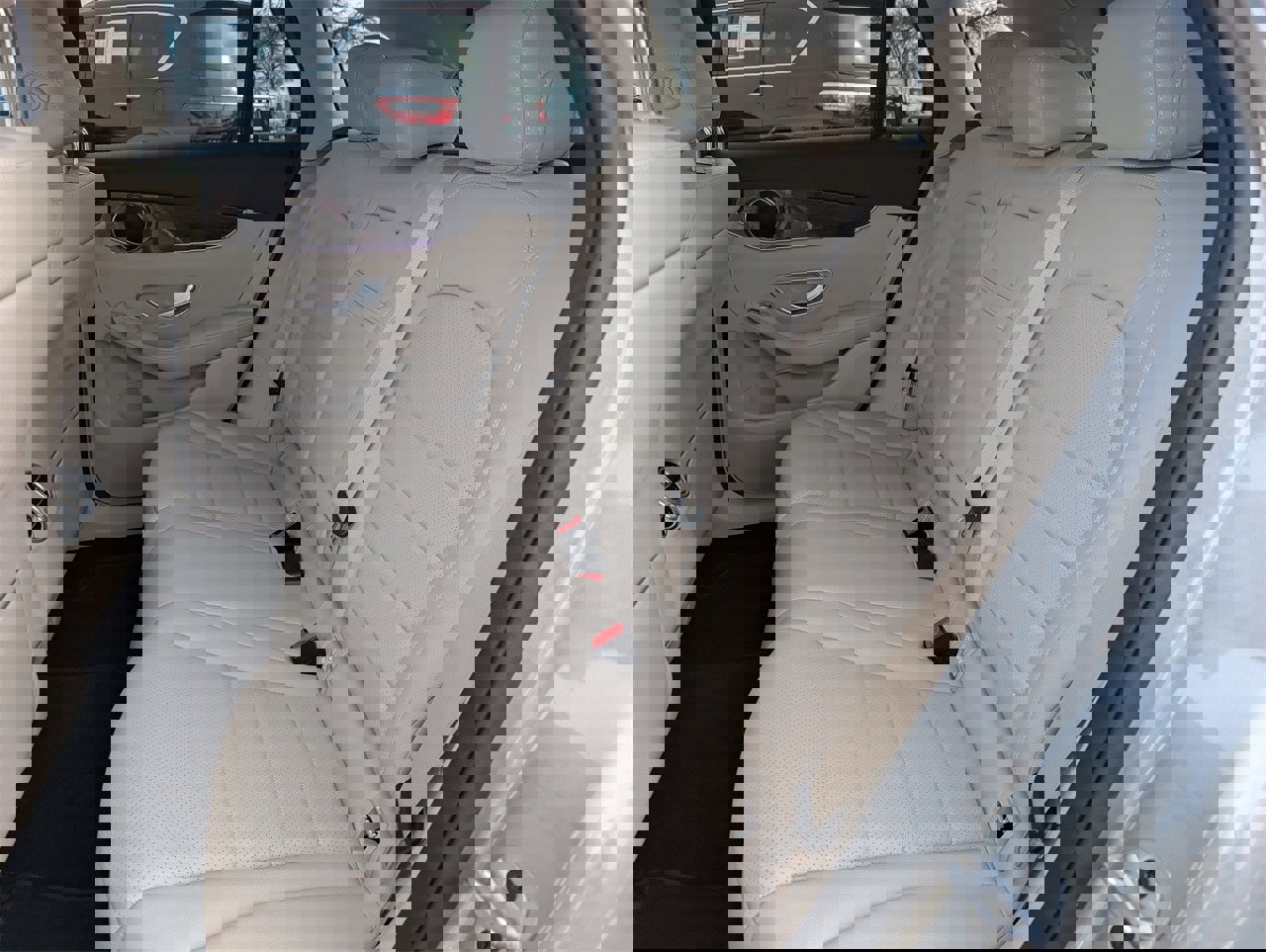 Used 2022 Mercedes-Benz GLC 300 w/ Premium Package Lite image 25