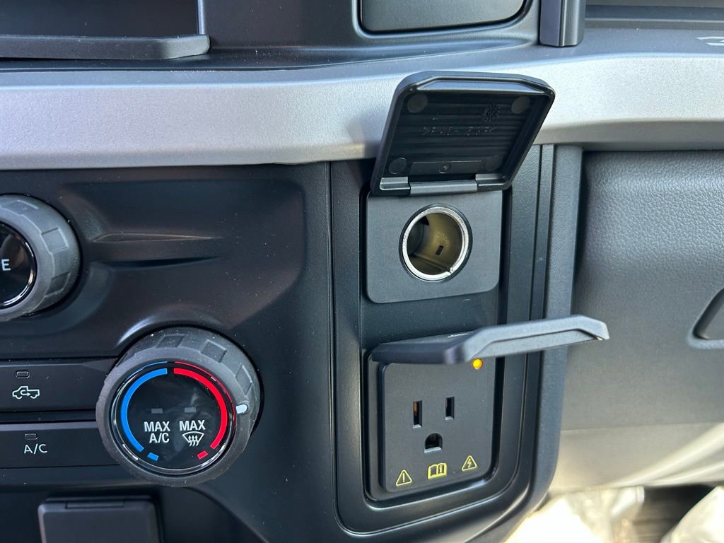 New 2026 Ford F550 4x4 Supercab Super Duty image 24