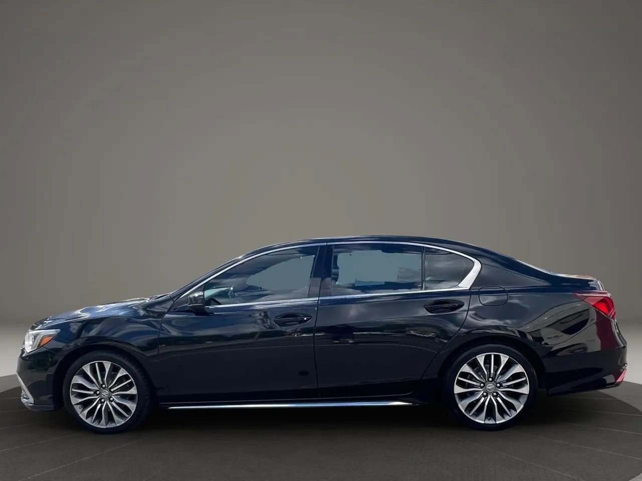 Used 2018 Acura RLX w/ Technology Package FWD image 8