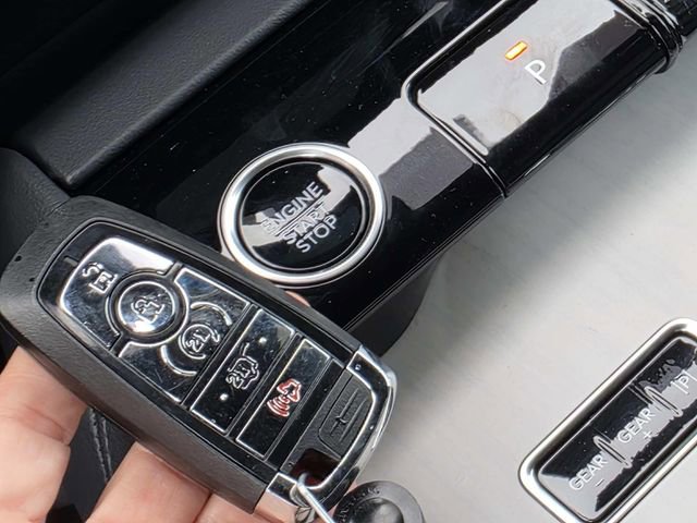 Certified 2025 Lincoln Navigator Reserve w/ Jet Appearance Package image 16