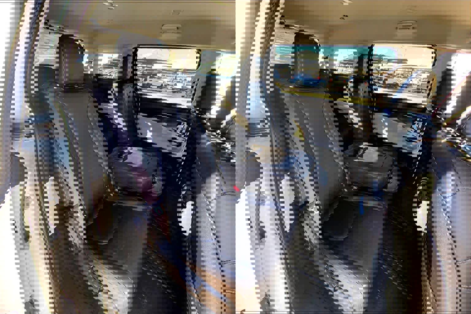 Used 2024 Kia Carnival LX image 17