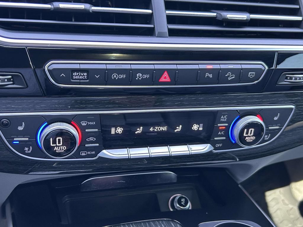 Used 2018 Audi Q7 3.0T Prestige AWD/4WD image 23