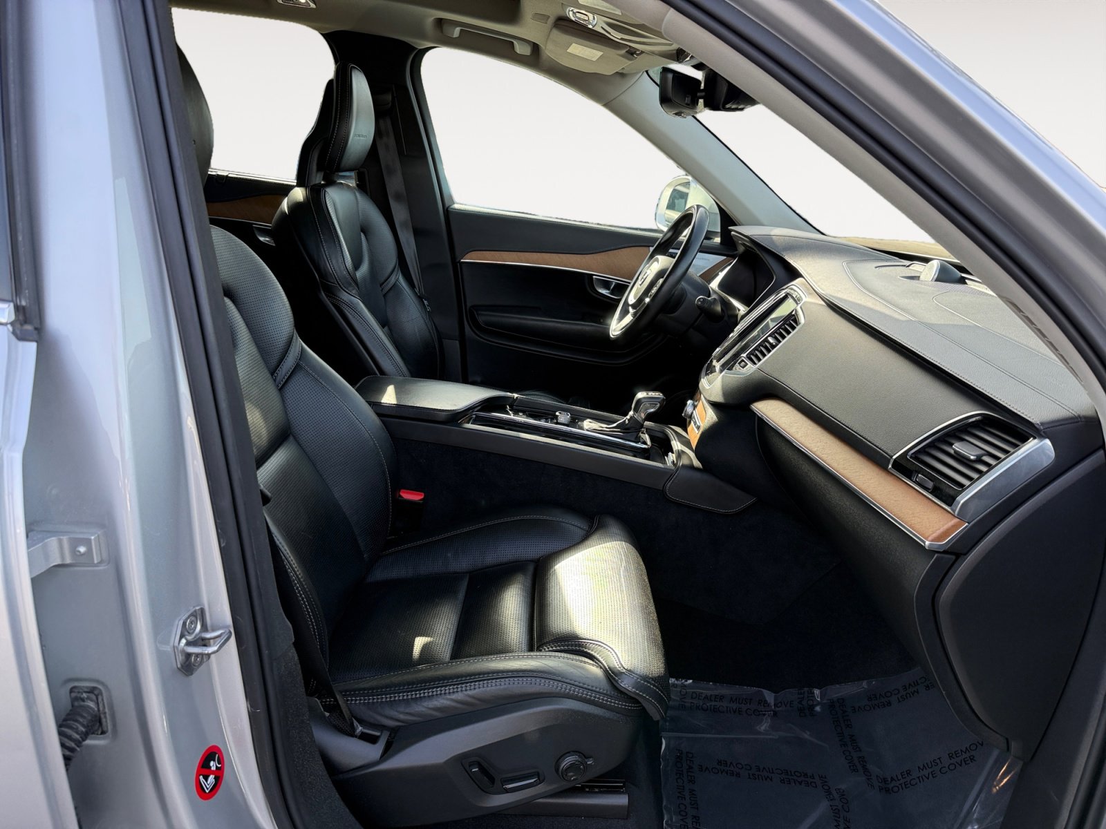 Used 2018 Volvo XC90 T6 Inscription w/ Convenience Package image 19