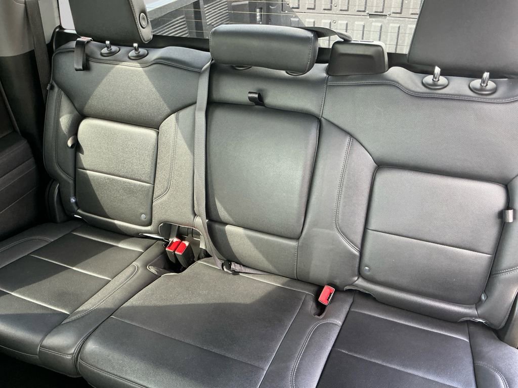 Used 2025 GMC Sierra 1500 SLT image 13