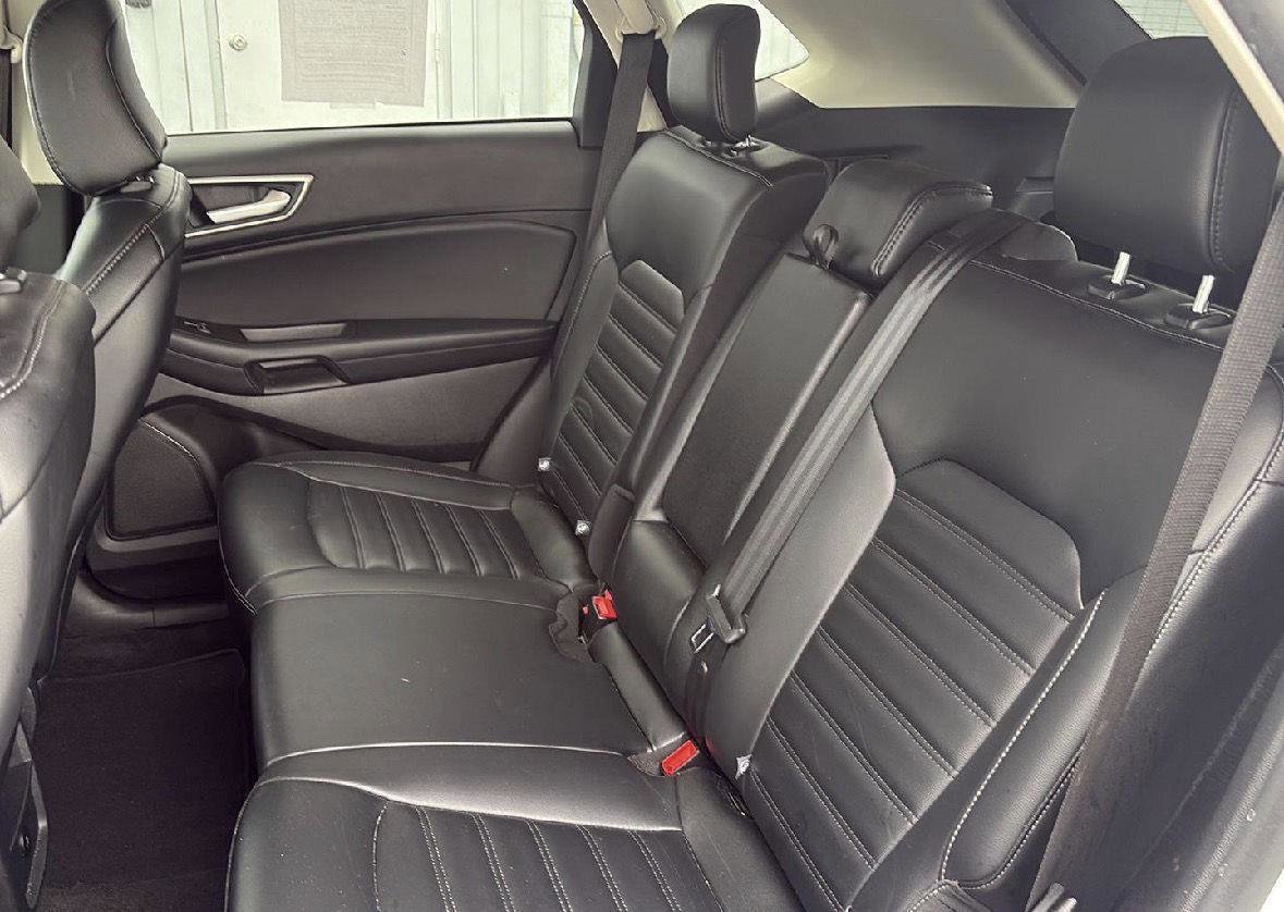 Used 2024 Ford Edge SEL image 17