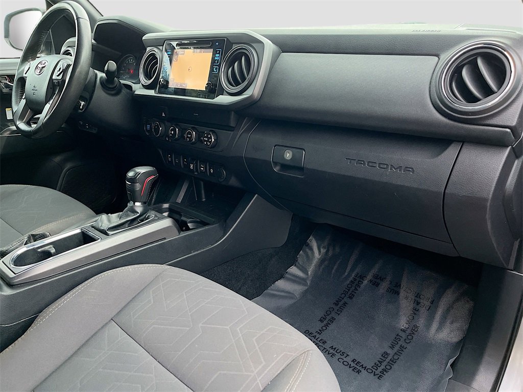 Used 2019 Toyota Tacoma w/ TRD Off-Road Package image 26