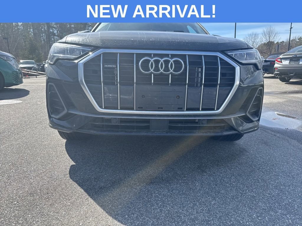 Used 2023 Audi Q3 2.0T Premium w/ Convenience Package image 4