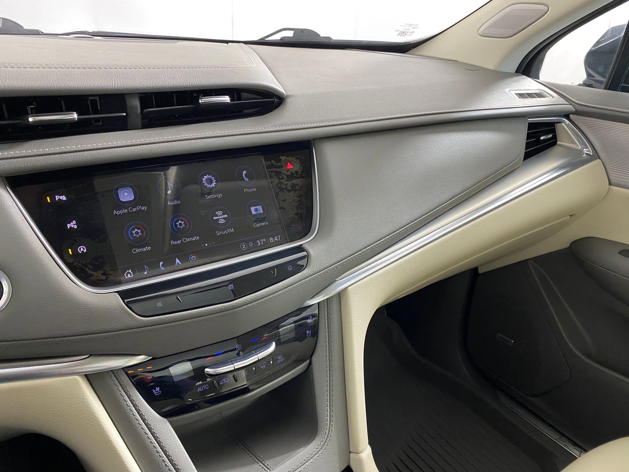 Used 2021 Cadillac XT5 Premium Luxury image 25