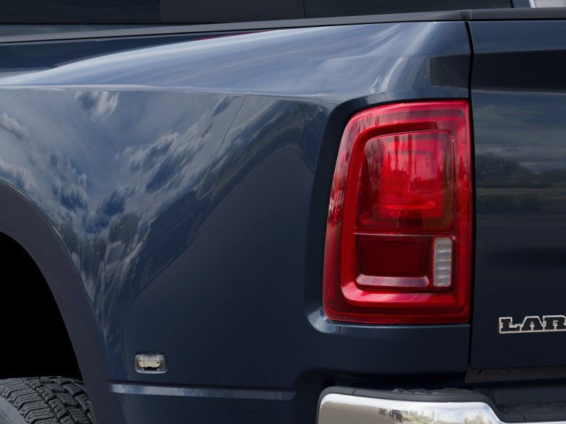 New 2026 RAM 3500 Laramie AWD/4WD image 9