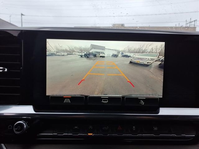 Used 2022 GMC Sierra 1500 SLT w/ SLT Convenience Package image 16