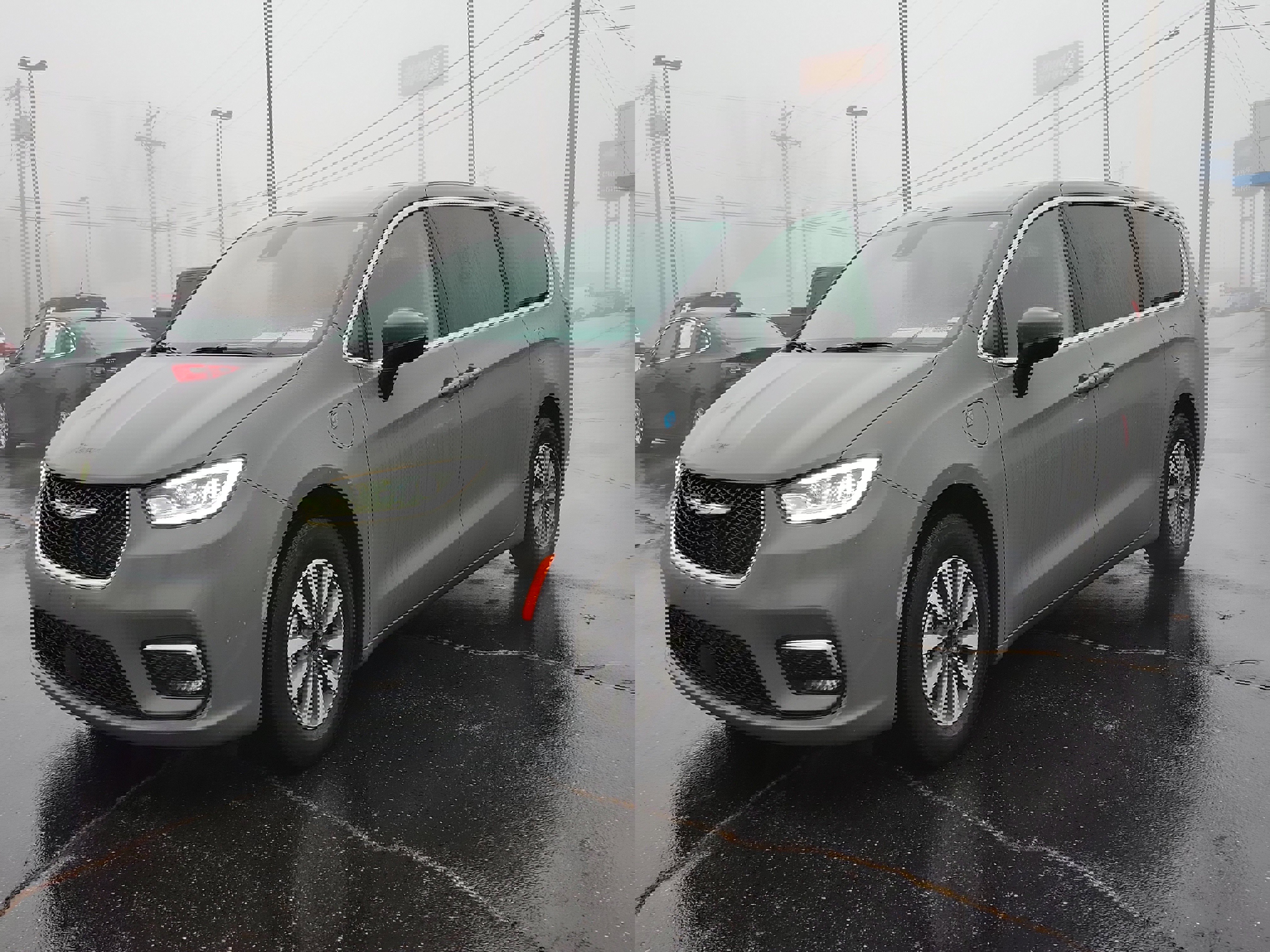 Used 2023 Chrysler Pacifica Touring-L image 2