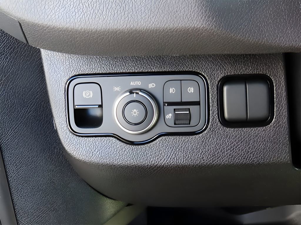 Used 2024 Mercedes-Benz Sprinter 2500 image 50