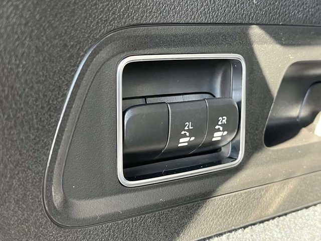 Used 2022 Mercedes-Benz GLS 450 4MATIC image 23