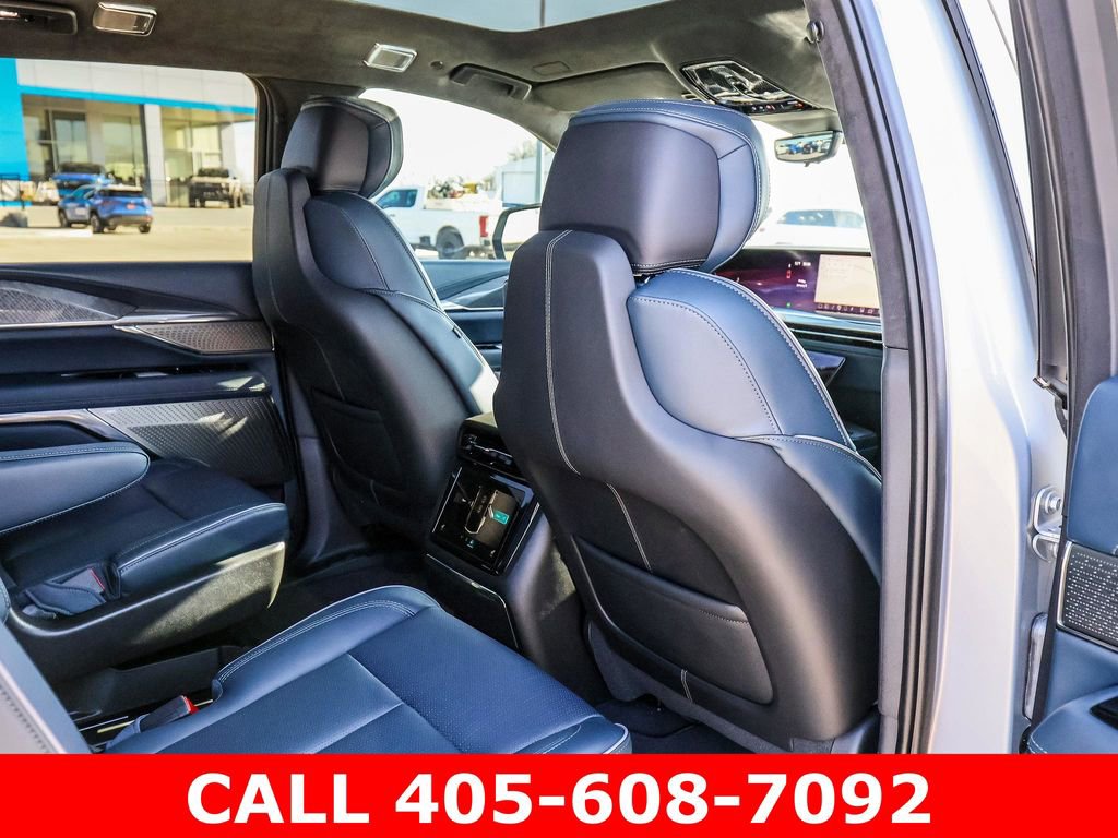 Used 2025 Cadillac Escalade IQ Sport 2 image 24