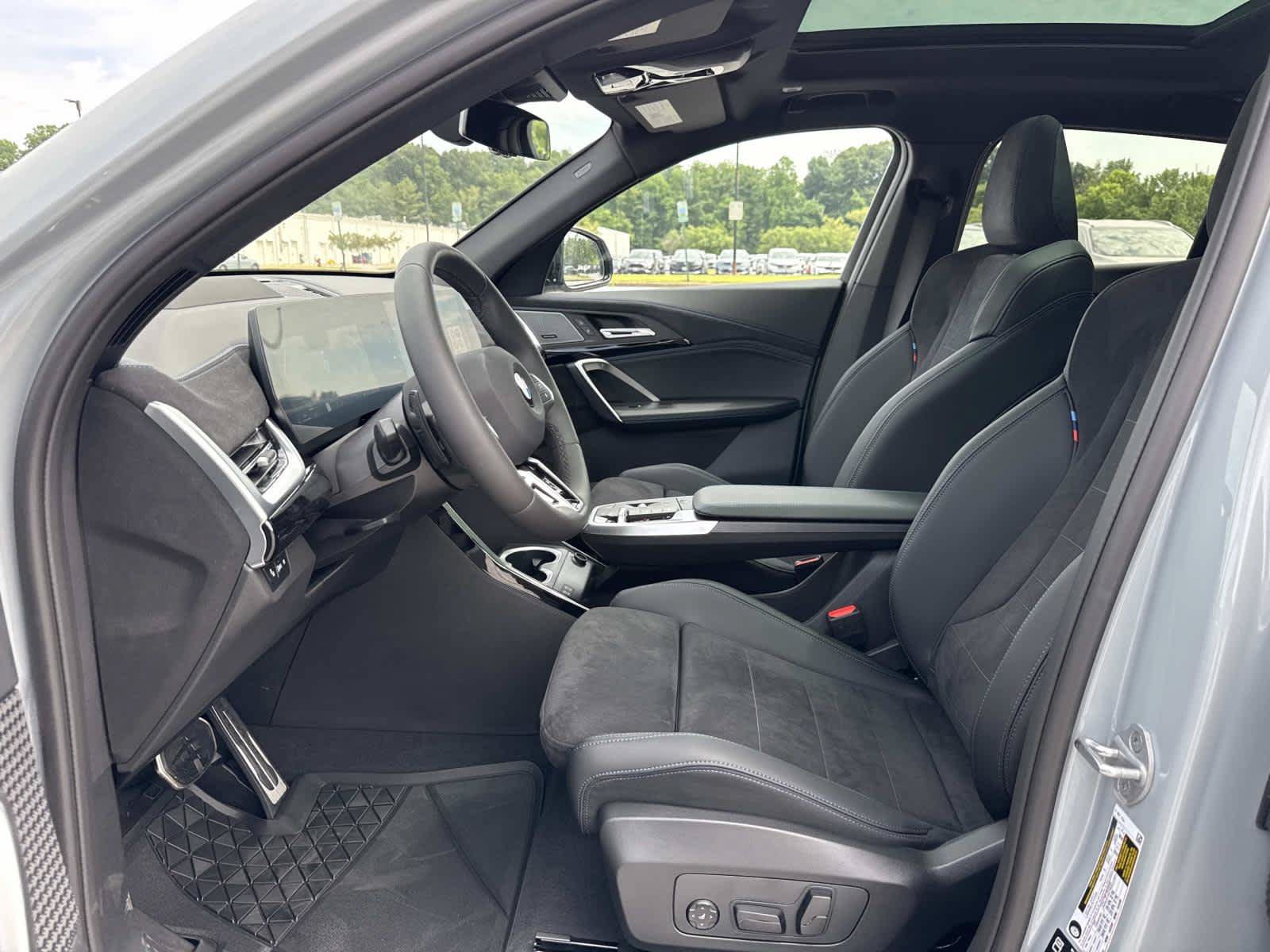 New 2026 BMW X2 xDrive28i w/ Technology Package AWD/4WD image 14