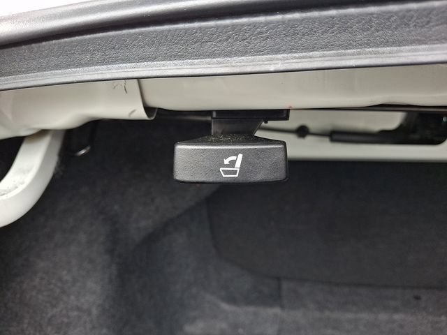 Used 2019 Honda Civic Touring image 29