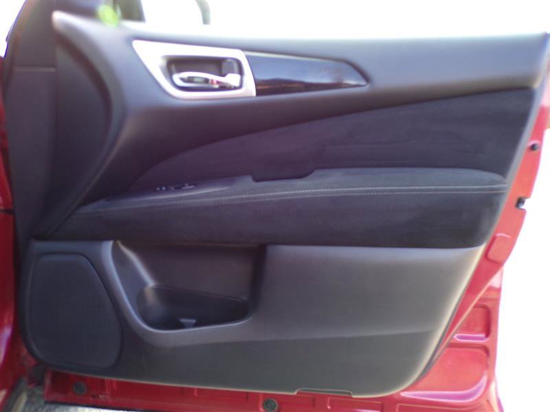 Used 2016 Nissan Pathfinder SV image 12