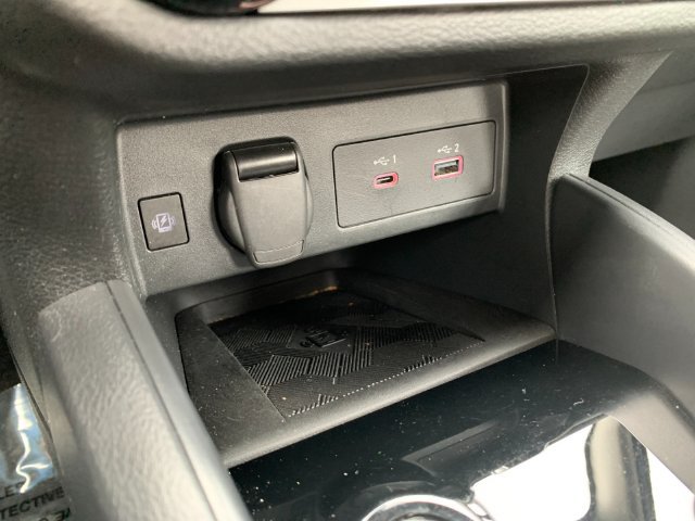 Used 2025 Nissan Versa SR w/ Trunk Package FWD image 36