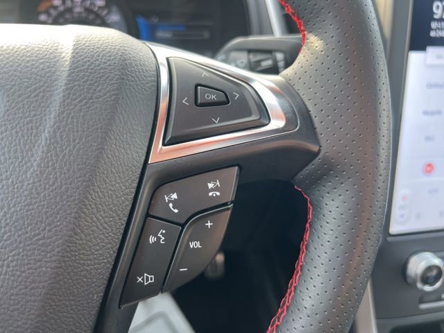 Certified 2024 Ford Edge ST-Line AWD/4WD image 9