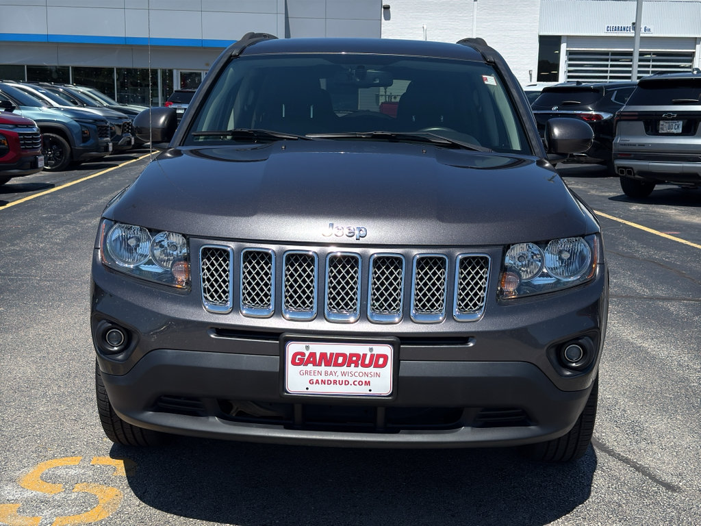 Used 2017 Jeep Compass Latitude AWD/4WD image 3