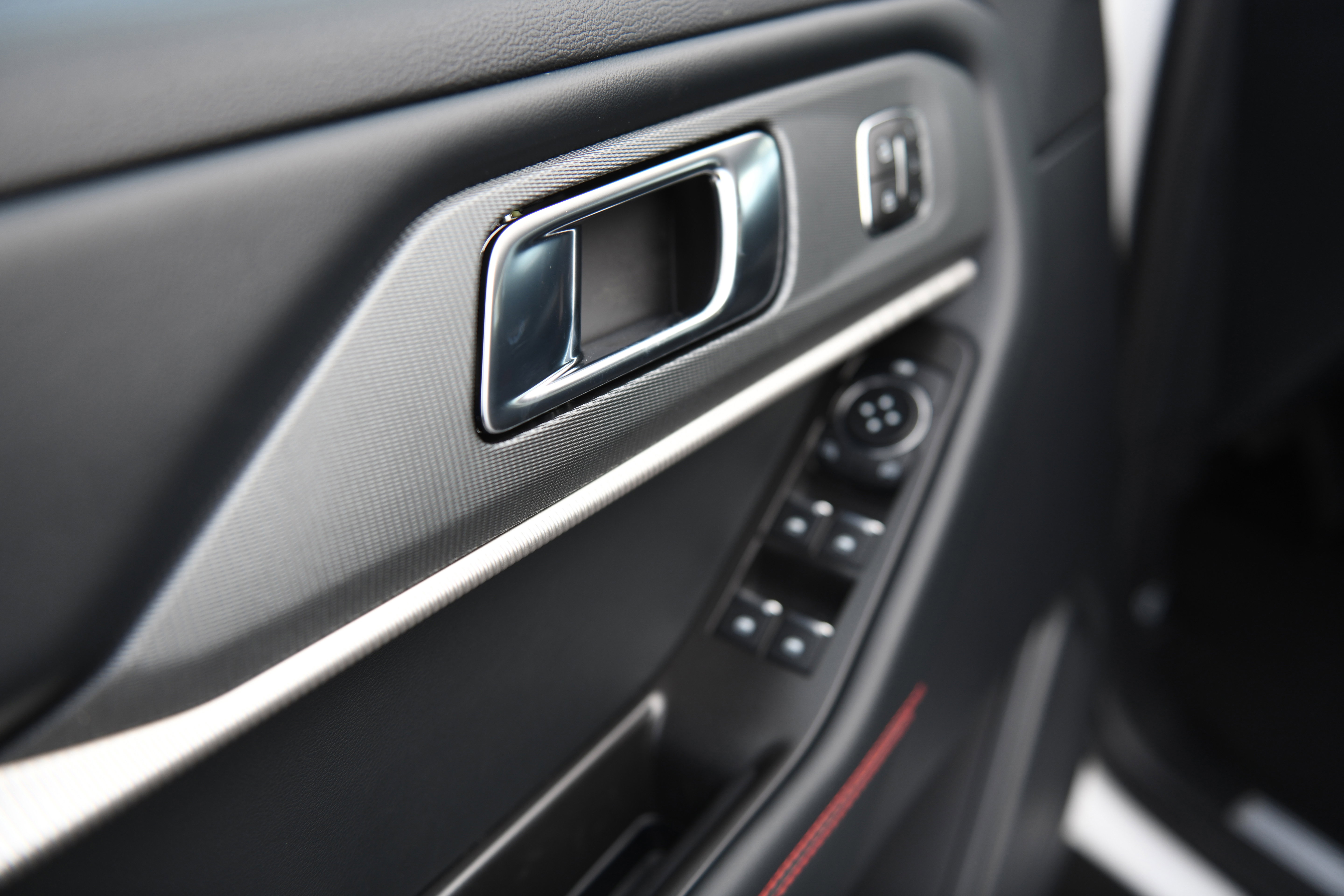 New 2026 Ford Explorer ST-Line w/ ST-Line Street Pack image 22