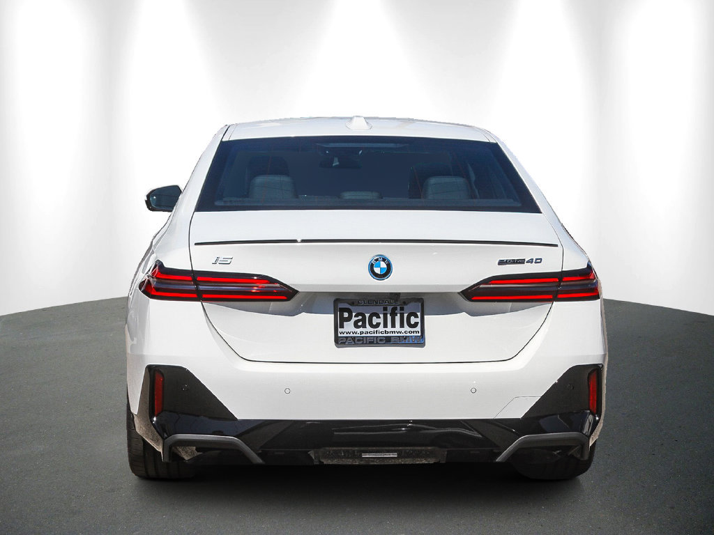 New 2027 BMW i5 eDrive40 w/ M Sport Package RWD image 5