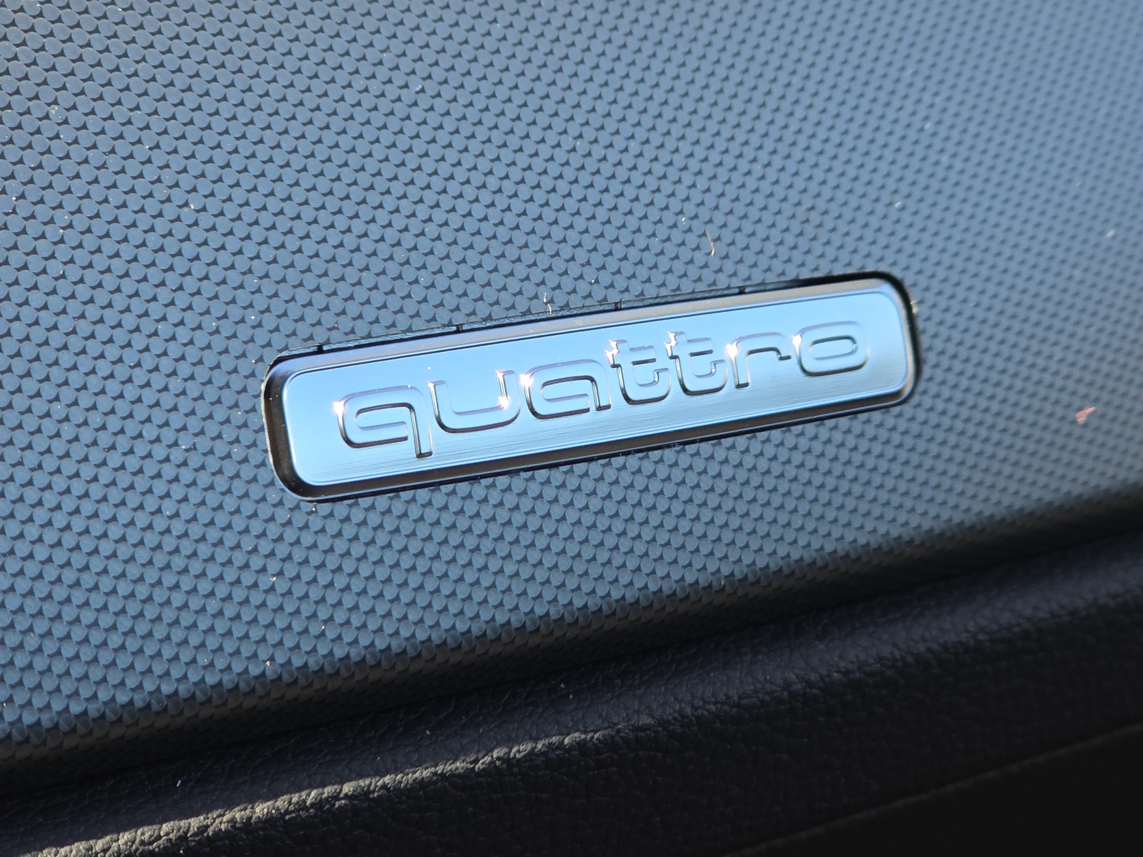 New 2025 Audi Q3 2.0T Premium image 18