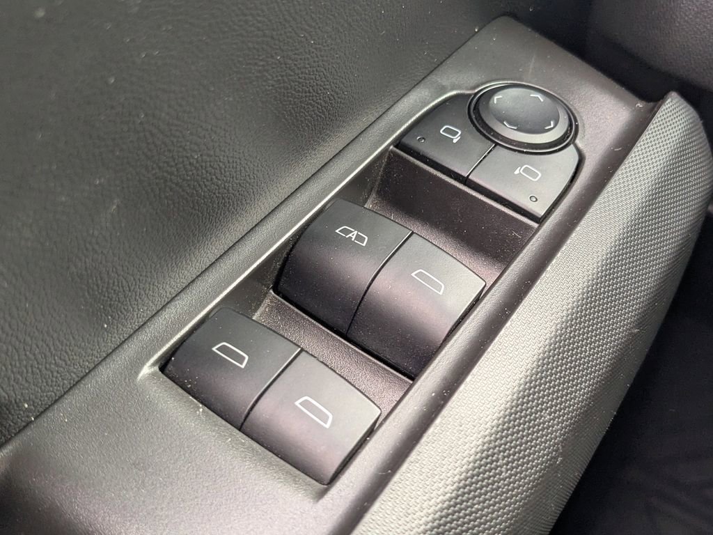 Used 2025 GMC Canyon Elevation w/ Convenience Package image 23