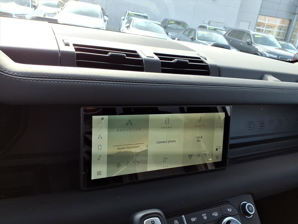 Certified 2024 Land Rover Defender 110 X-Dynamic SE image 20