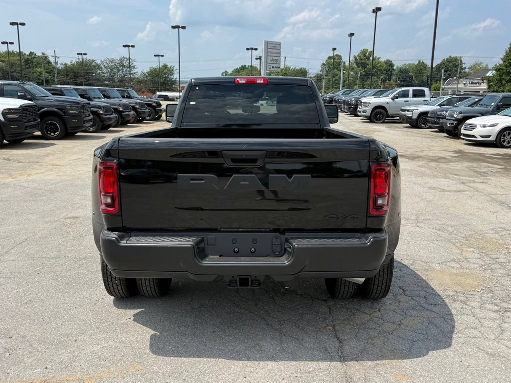 New 2026 RAM 3500 Tradesman AWD/4WD image 7