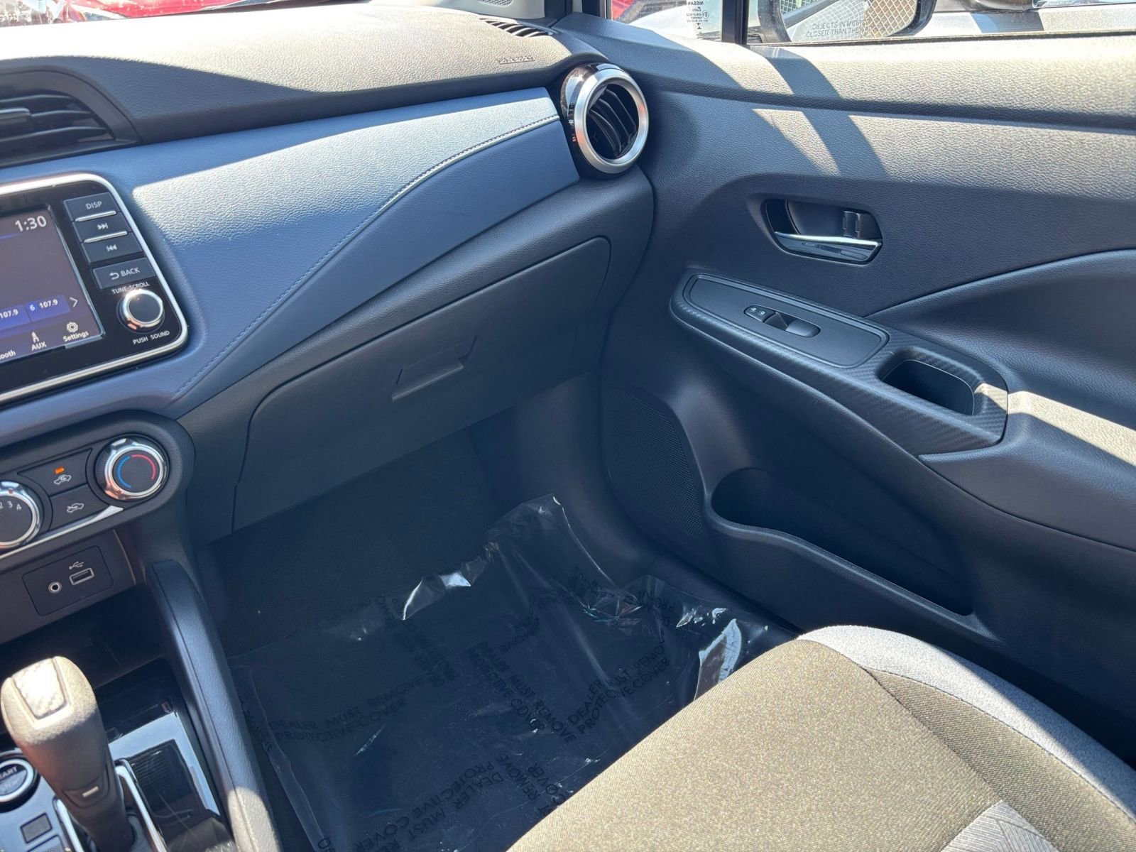 Used 2025 Nissan Versa SV FWD image 33