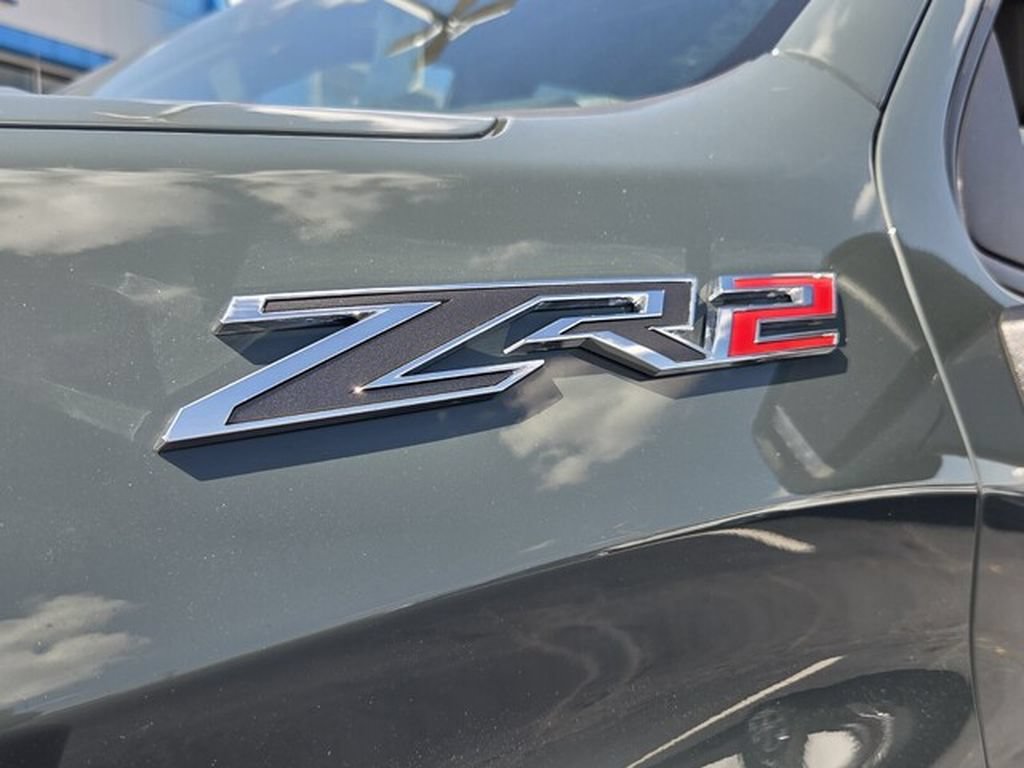 Used 2025 Chevrolet Silverado 1500 ZR2 AWD/4WD image 11