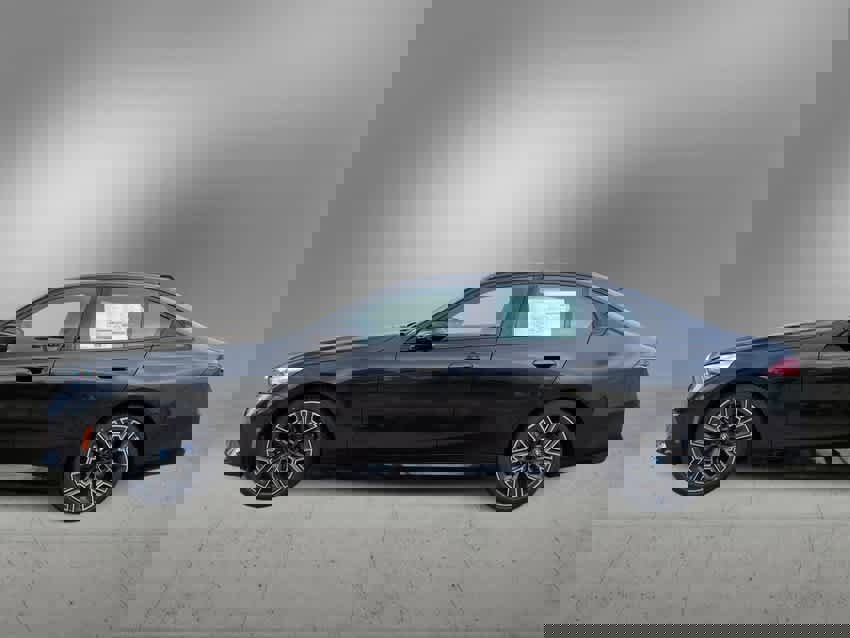 New 2025 BMW i5 xDrive40 w/ M Sport Package image 5