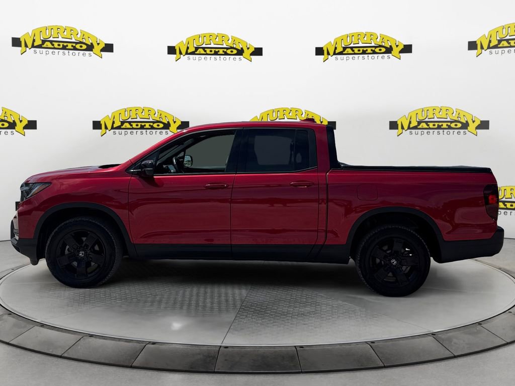 Used 2025 Honda Ridgeline Black Edition image 2