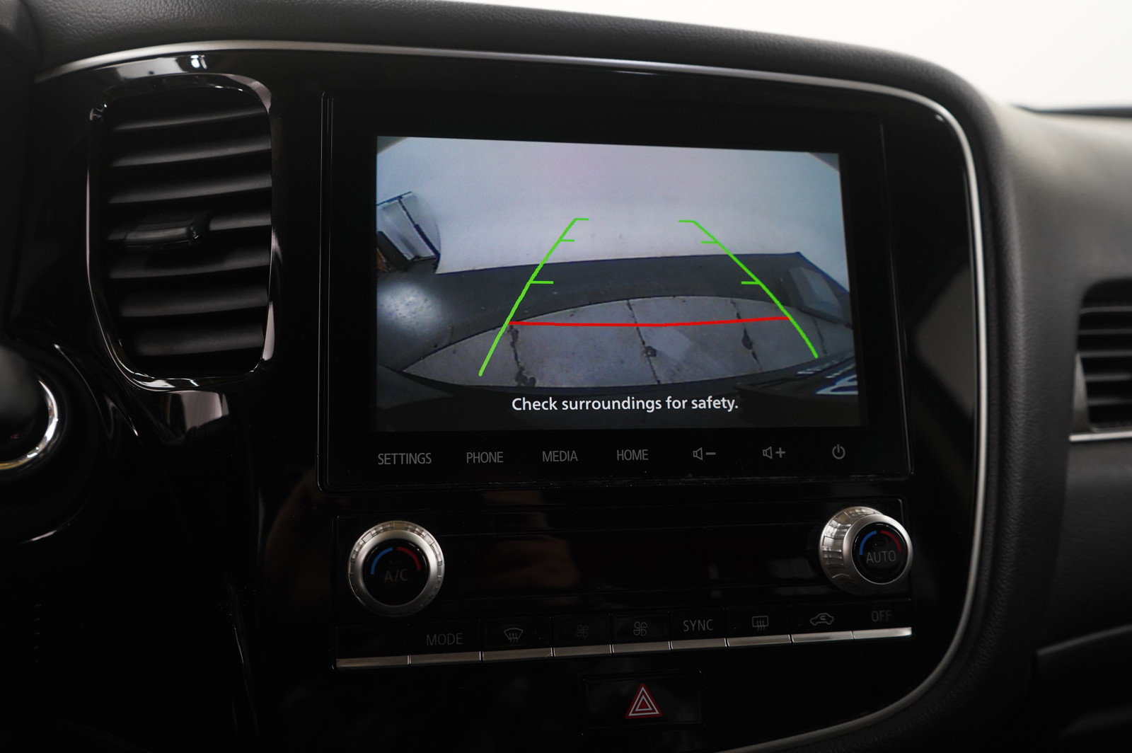 Used 2020 Mitsubishi Outlander SEL image 22