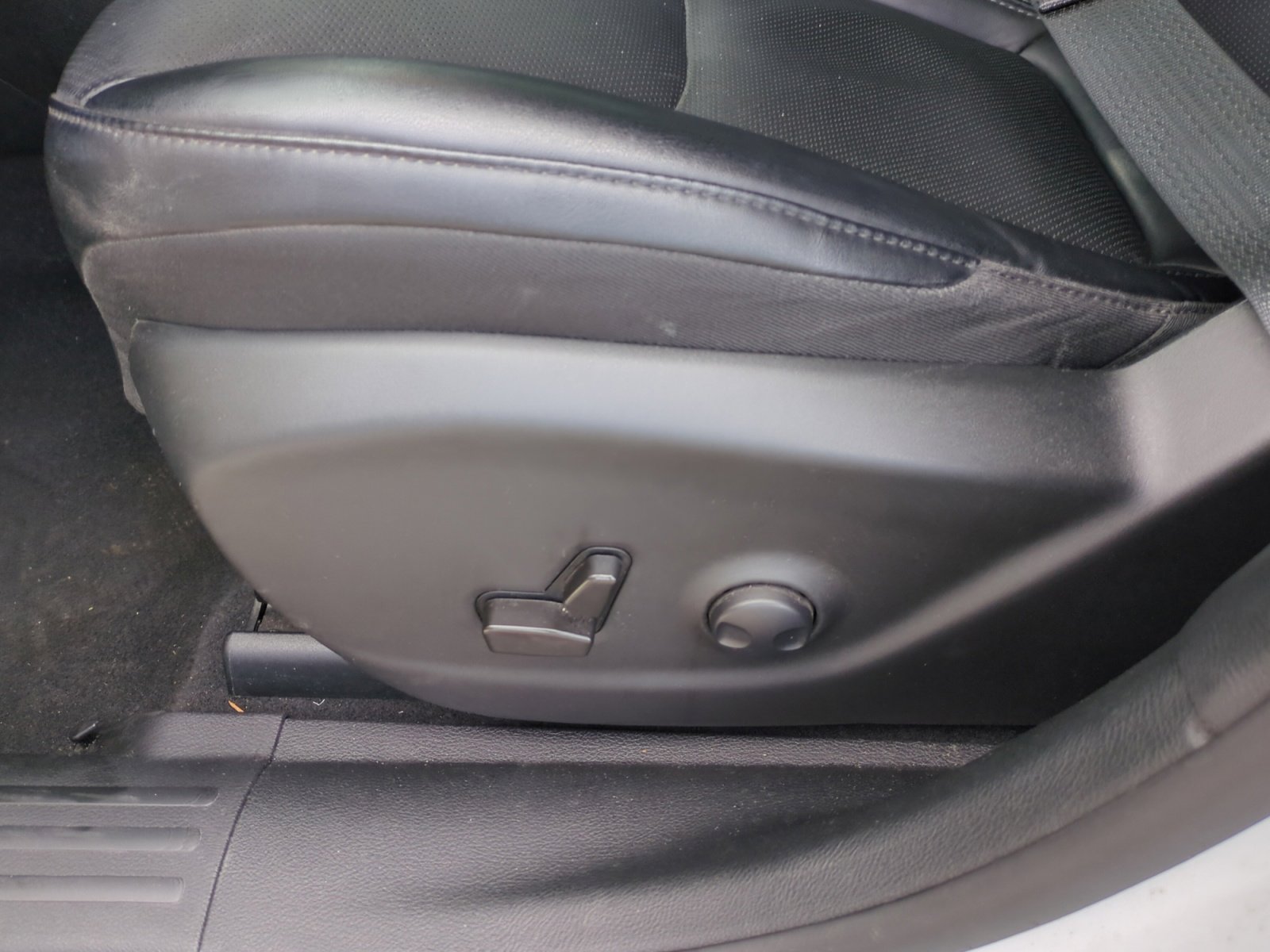 Certified 2022 Jeep Cherokee Limited image 14