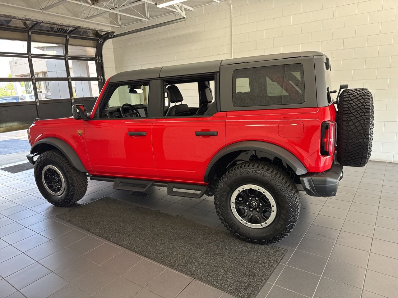 Used 2024 Ford Bronco Badlands w/ Sasquatch Package image 5