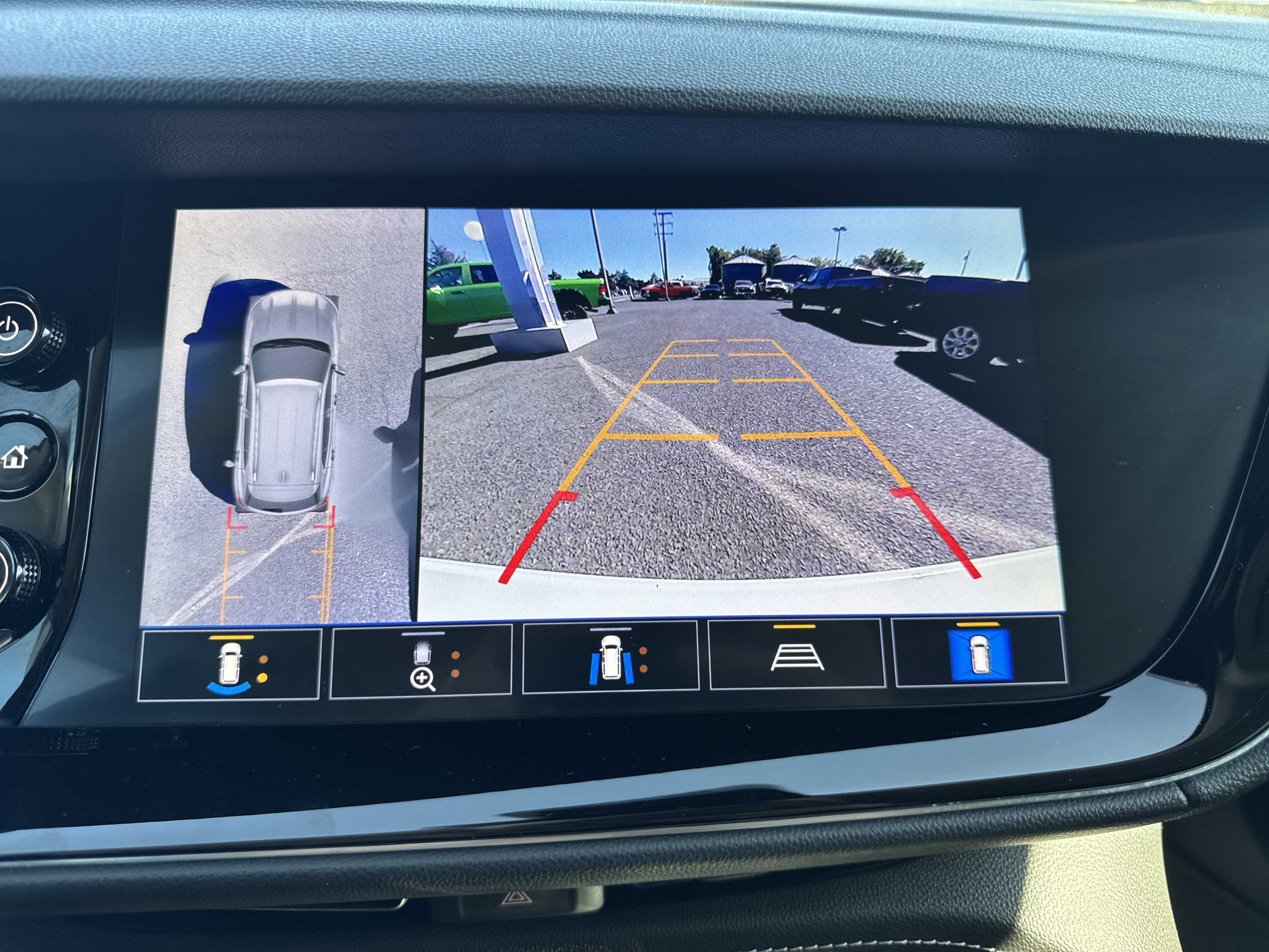 Used 2021 Buick Envision Avenir w/ Technology Package II AWD/4WD image 34