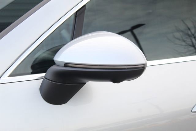 New 2025 Porsche Macan 4S Electric image 14