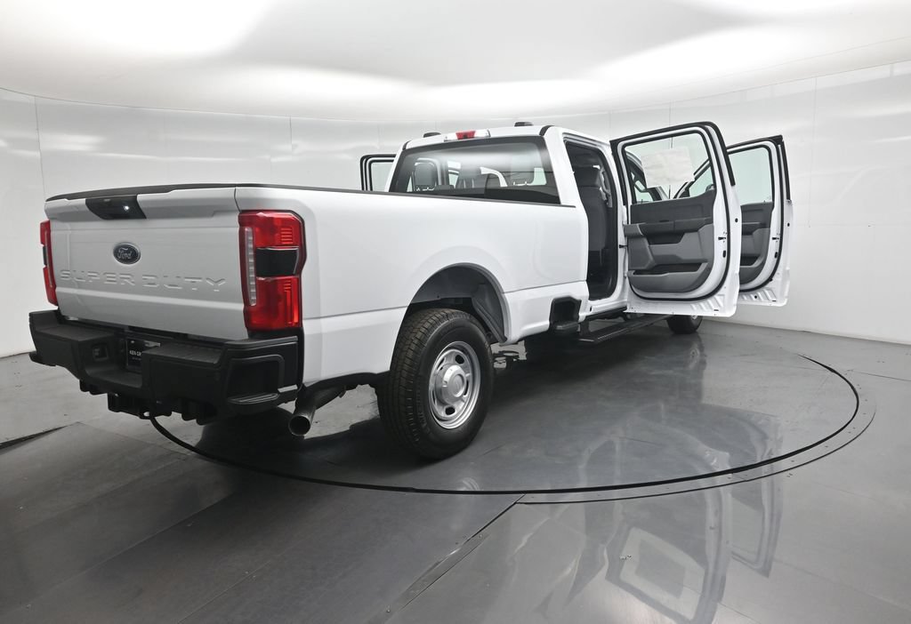 New 2026 Ford F250 XL w/ 360-Degree Camera Package RWD image 4