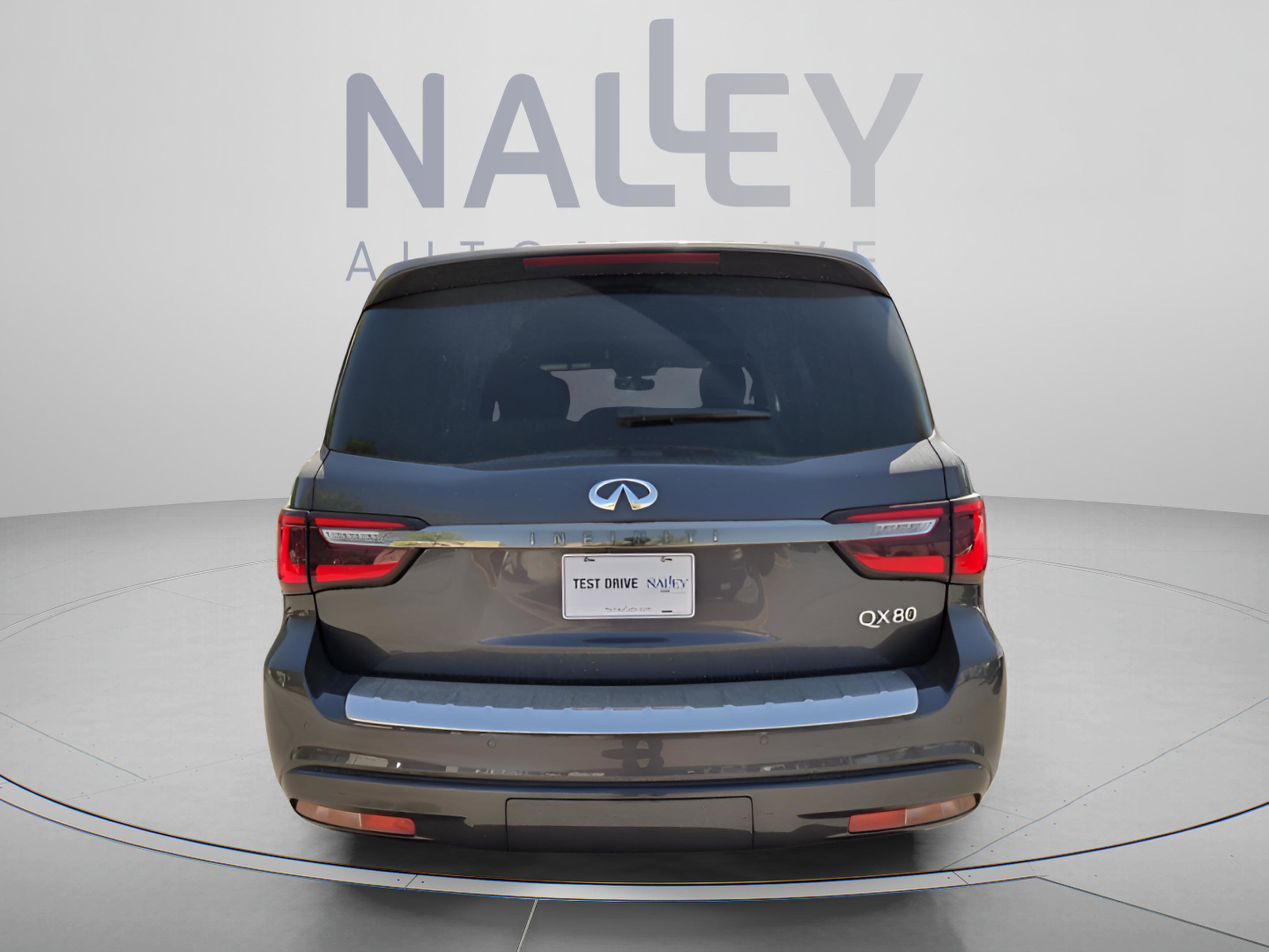 Used 2024 INFINITI QX80 Sensory RWD image 4