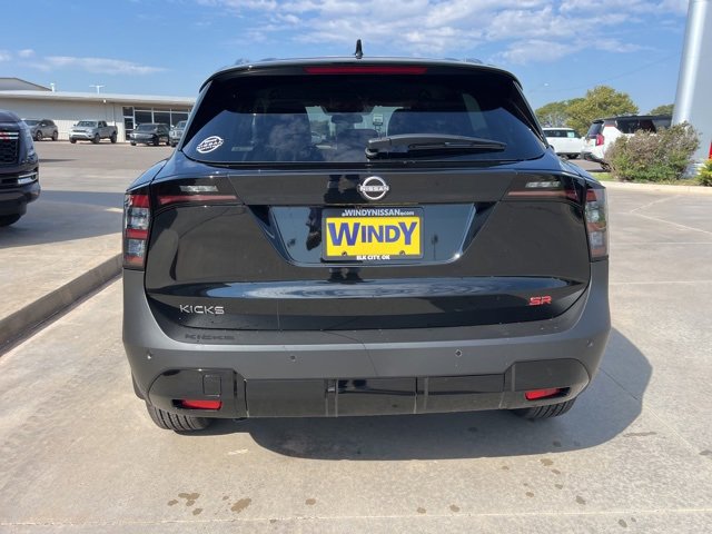 New 2026 Nissan Kicks SR image 6