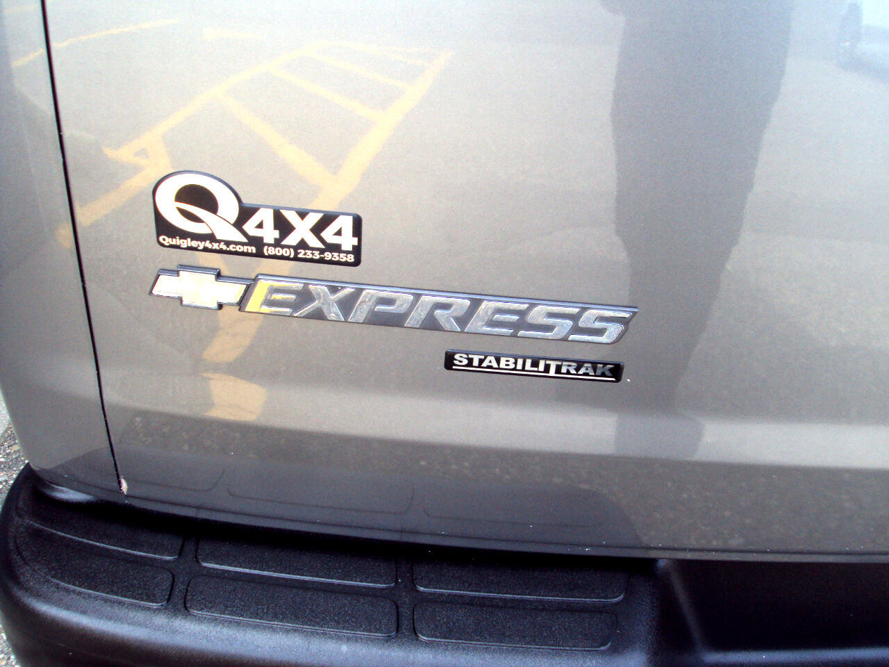 Used 2012 Chevrolet Express 2500 image 33