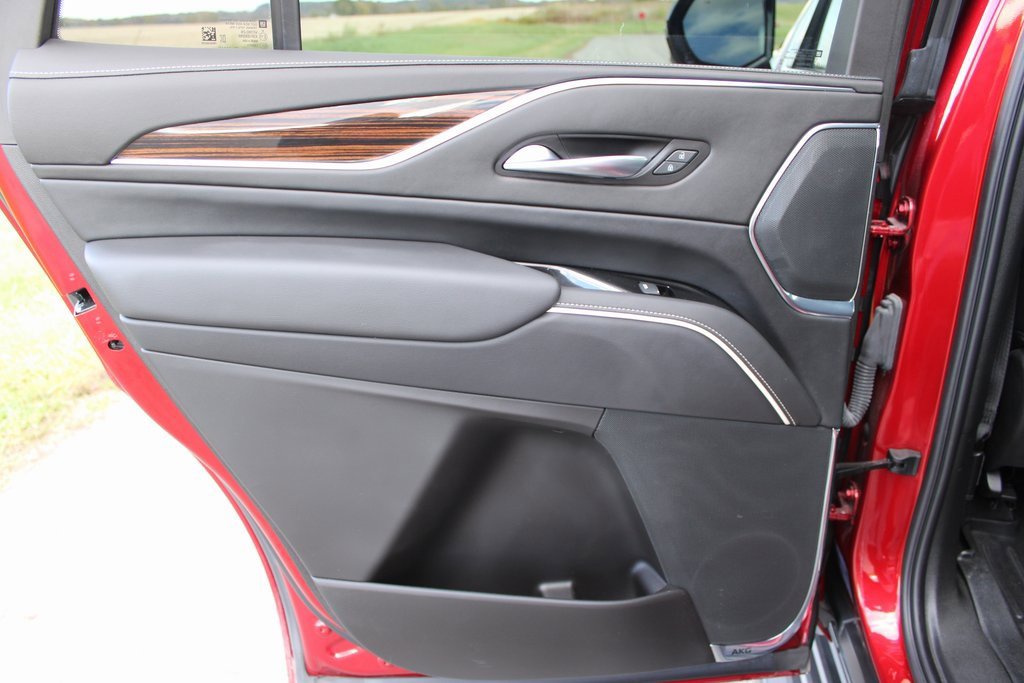 Used 2023 Cadillac Escalade Premium Luxury w/ Performance Package image 27