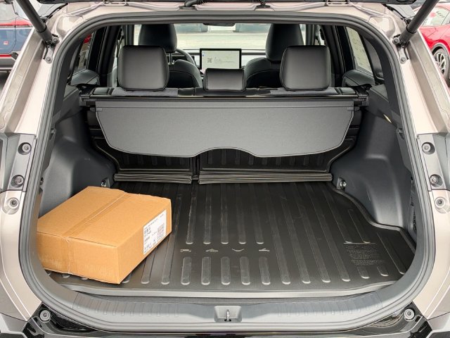 New 2026 Toyota RAV4 XSE w/ Weather Package AWD/4WD image 5